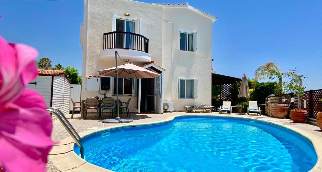 Villa Alicia With Priv Pool, Beautiful Garden And Shady Veranda- 5 Min To The Beach بييا المظهر الخارجي الصورة